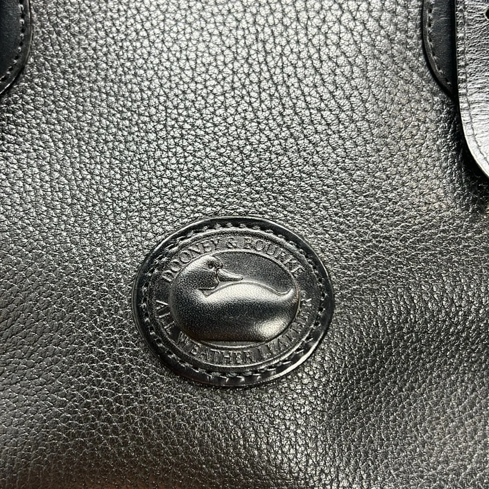 Vintage Dooney & Bourke Black All Weather Leather Pebbled Tote Gold Hardware - Picture 5 of 15